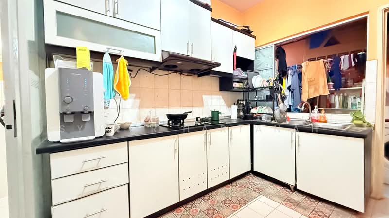 Condominium for Sale at Elaeis 2 - Syukor Hartanah - Kitchen - PropertyGuru.com.my