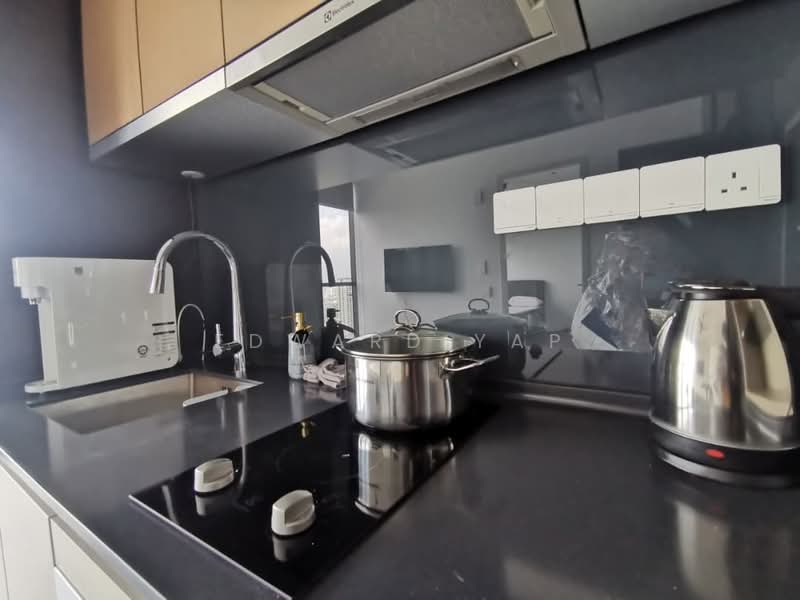 Servis Apartment untuk Disewa di Scarletz Suites @ KL City Centre - Edward Yap - Kitchen - PropertyGuru.com.my