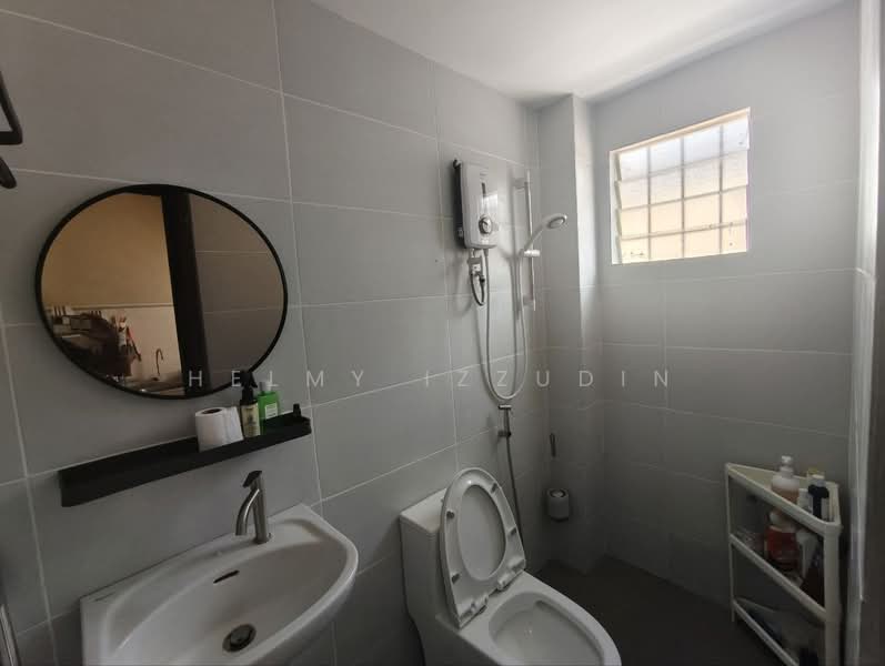 2-storey Terraced House for Sale in Taman Puncak Jalil (Seri Kembangan) - HELMY IZZUDIN - Bathroom - PropertyGuru.com.my