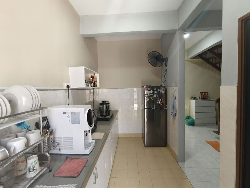 2-storey Terraced House for Sale in Taman Puncak Jalil (Seri Kembangan) - HELMY IZZUDIN - Kitchen - PropertyGuru.com.my