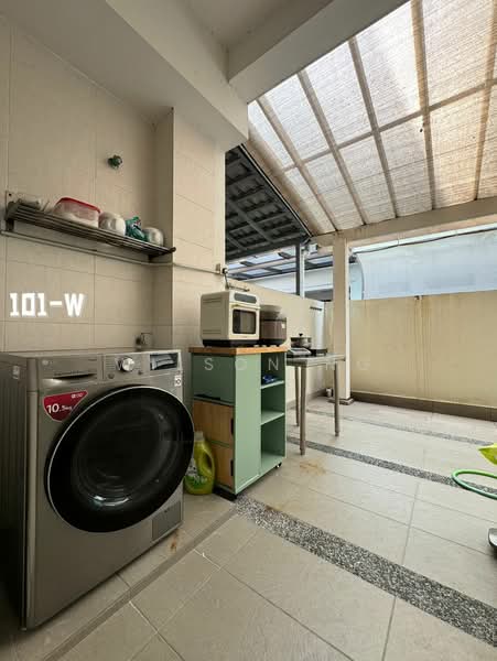 Rumah Berkembar untuk Dijual di Setia Damai (Setia Alam) - Wilson Ng - Kitchen - PropertyGuru.com.my