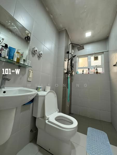 Rumah Berkembar untuk Dijual di Setia Damai (Setia Alam) - Wilson Ng - Bathroom - PropertyGuru.com.my