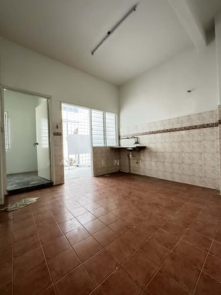 2-storey Terraced House for Sale in Pusat Bandar Puchong (Puchong) - Jayden Lee - Kitchen - PropertyGuru.com.my