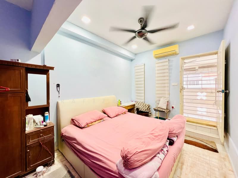 2-storey Terraced House for Sale in Batu Caves (Selangor) - NoraFizah Gapar - Bedroom - PropertyGuru.com.my