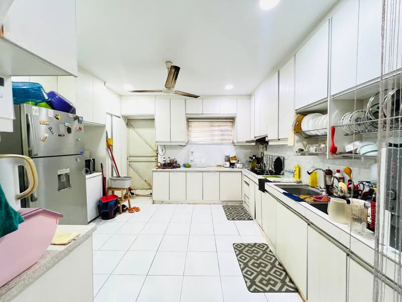 2-storey Terraced House for Sale in Batu Caves (Selangor) - NoraFizah Gapar - Kitchen - PropertyGuru.com.my