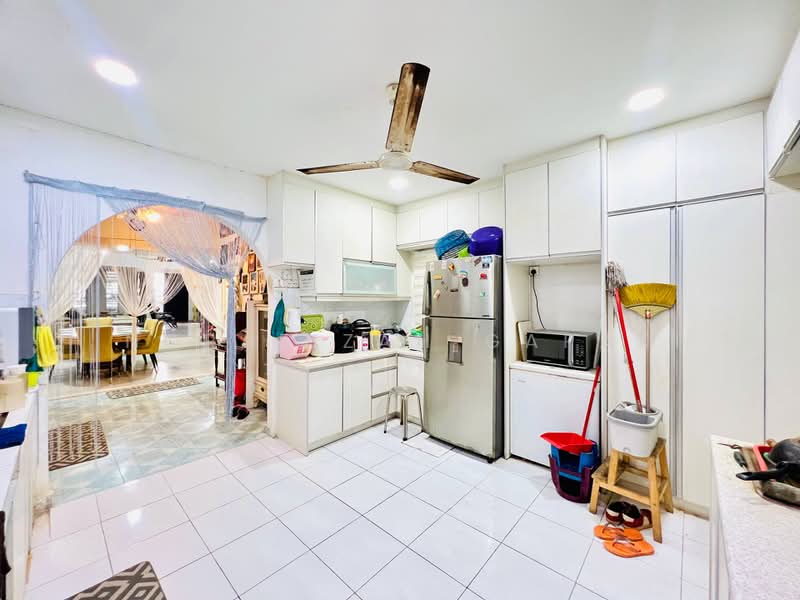 2-storey Terraced House for Sale in Batu Caves (Selangor) - NoraFizah Gapar - Kitchen - PropertyGuru.com.my