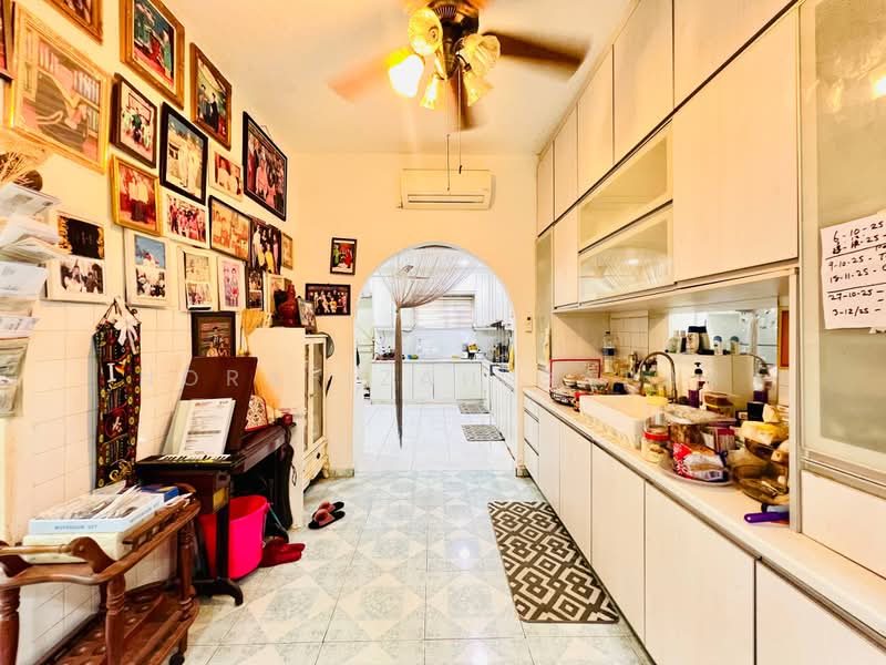 2-storey Terraced House for Sale in Batu Caves (Selangor) - NoraFizah Gapar - Kitchen - PropertyGuru.com.my
