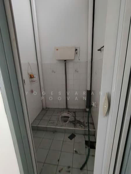 Terraced House for Sale in Shah Alam (Selangor) - Yogesvaran Poovan - Bathroom - PropertyGuru.com.my