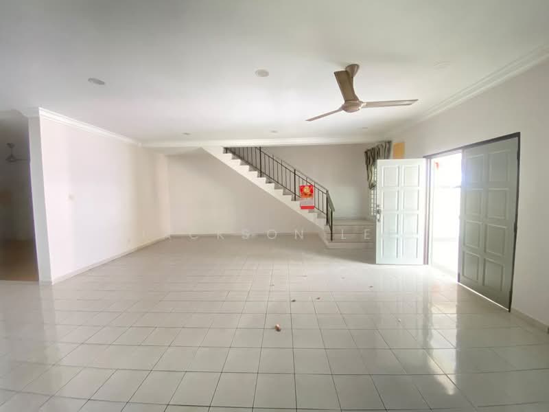 Rumah Berkembar untuk Dijual di Kampung Batu Belah (Klang) - Jackson Lee - Living Room - PropertyGuru.com.my