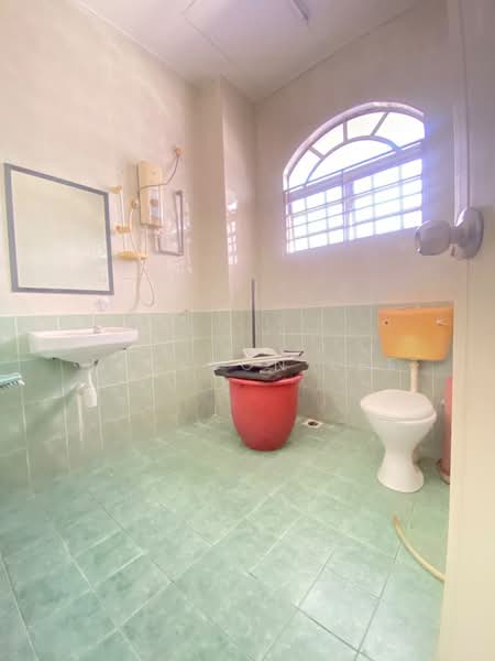 Rumah Berkembar untuk Dijual di Kampung Batu Belah (Klang) - Jackson Lee - Bathroom - PropertyGuru.com.my