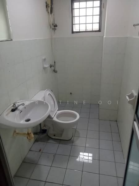 Apartment for Rent at Jalil Damai Apartments - Christine Ooi - Bathroom - PropertyGuru.com.my