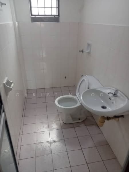 Apartment for Rent at Jalil Damai Apartments - Christine Ooi - Bathroom - PropertyGuru.com.my
