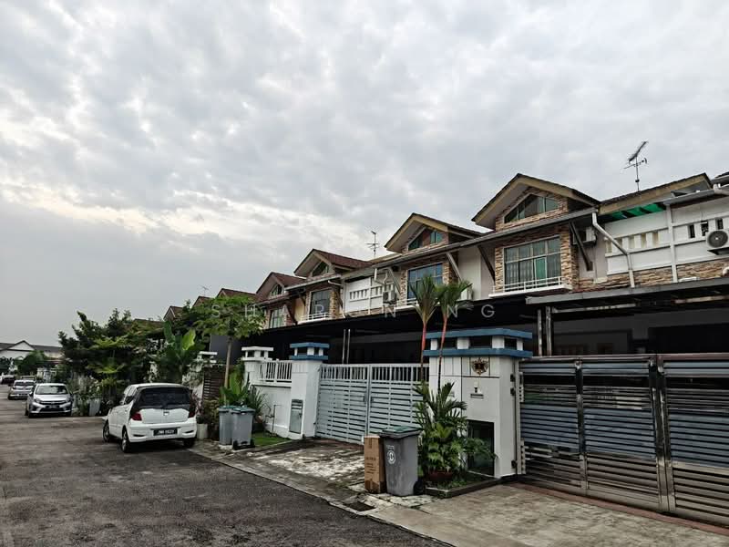 2-storey Terraced House for Sale in Taman Bukit Mewah (Tampoi) - Sharon Ng - Exterior - PropertyGuru.com.my
