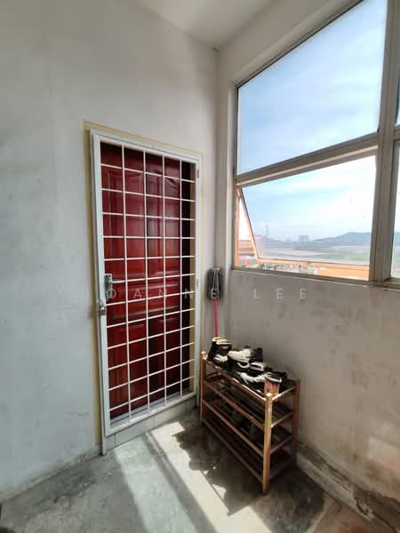 Pangsapuri untuk Dijual di Taman Satria Apartment - Joanne Lee - Entrance - PropertyGuru.com.my