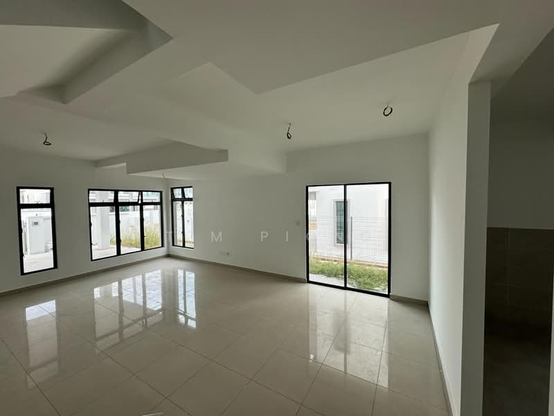 Rumah Berkembar untuk Dijual di Tanjong Minyak (Melaka) - Tim Piong - Living Room - PropertyGuru.com.my