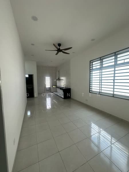 Rumah Teres 1 Tingkat untuk Disewa di Bandar Putra (Kulai) - Gloson Ten - Kitchen - PropertyGuru.com.my