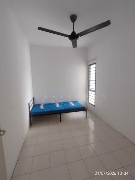 Pangsapuri untuk Dijual di Pangsapuri Mampu Milik (Pangsapuri Serai Wangi) - Yogesvaran Poovan - Bedroom - PropertyGuru.com.my