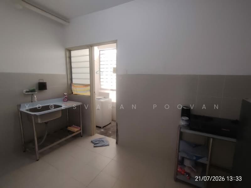 Pangsapuri untuk Dijual di Pangsapuri Mampu Milik (Pangsapuri Serai Wangi) - Yogesvaran Poovan - Kitchen - PropertyGuru.com.my