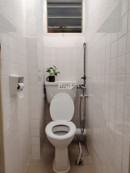Pangsapuri untuk Disewa di Greenlane Heights Block A - WK Yam - Bathroom - PropertyGuru.com.my