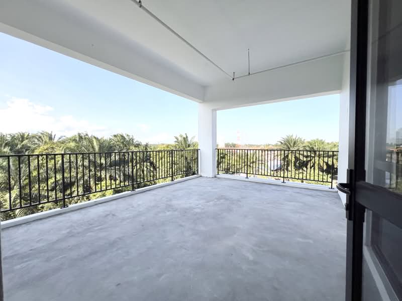 Kilang untuk Dijual di Banting (Selangor) - Eric Chung - Balcony - PropertyGuru.com.my