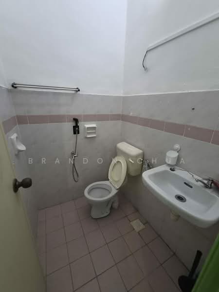 Rumah Teres 1 Tingkat untuk Disewa di Taman Nusa Bestari 2 (Iskandar Puteri (Nusajaya)) - Brandon Chua - Bathroom - PropertyGuru.com.my