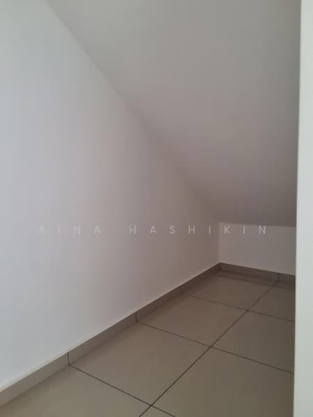 2-storey Terraced House for Sale in Taman Cheng Indah (Cheng) - Aina Hashikin - PropertyGuru.com.my