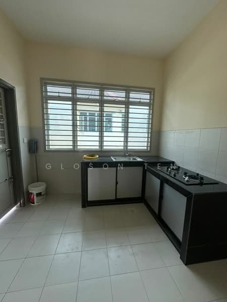 Rumah Teres 1 Tingkat untuk Disewa di Bandar Indahpura (Kulai) - Gloson Ten - Kitchen - PropertyGuru.com.my