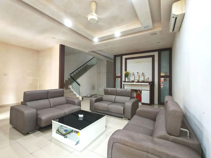 2-storey Terraced House for Sale in Batu Berendam (Melaka) - Tim Piong - Living Room - PropertyGuru.com.my
