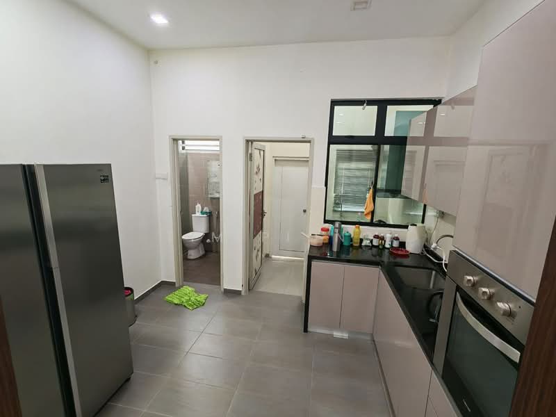 2-storey Terraced House for Sale in Batu Berendam (Melaka) - Tim Piong - Kitchen - PropertyGuru.com.my