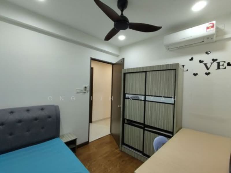 Kediaman Servis untuk Dijual di Country Garden Central Park - Ong Lih Shyan - Bedroom - PropertyGuru.com.my