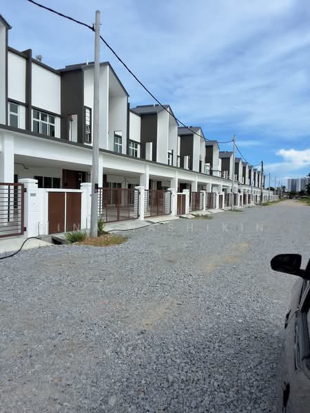Rumah Teres 2 Tingkat untuk Dijual di Klebang (Melaka) - Aina Hashikin - PropertyGuru.com.my
