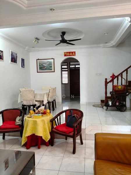 2-storey Terraced House for Sale in Taman Perling (Perling) - Sharon Ng - Living Room - PropertyGuru.com.my