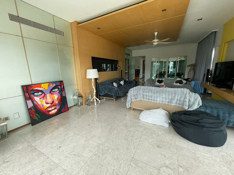Condominium for Sale at 11 Gurney Drive - Sam Kam - Living Room - PropertyGuru.com.my