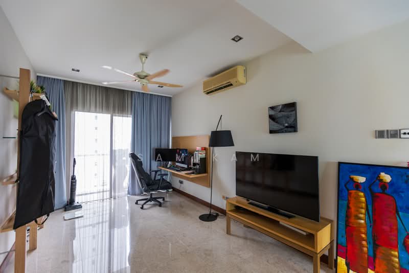 Kondominium untuk Dijual di 11 Gurney Drive - Sam Kam - Living Room - PropertyGuru.com.my