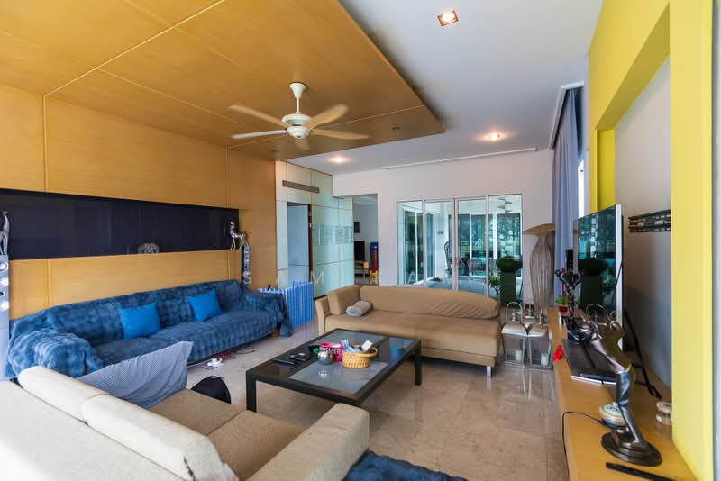 Kondominium untuk Dijual di 11 Gurney Drive - Sam Kam - Living Room - PropertyGuru.com.my