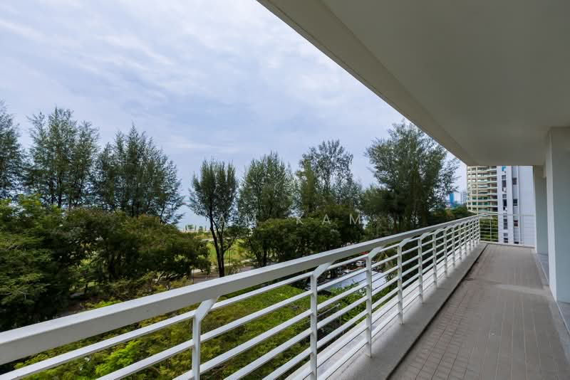 Kondominium untuk Dijual di 11 Gurney Drive - Sam Kam - Balcony - PropertyGuru.com.my