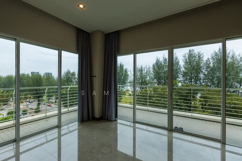 Kondominium untuk Dijual di 11 Gurney Drive - Sam Kam - Balcony - PropertyGuru.com.my