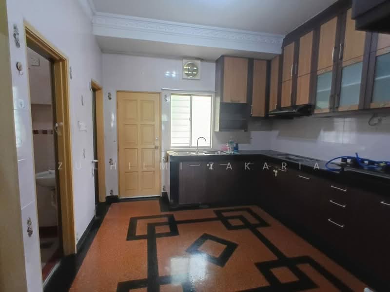 Terraced House for Sale in Shah Alam (Selangor) - Zulhilmi Zakaria - Kitchen - PropertyGuru.com.my