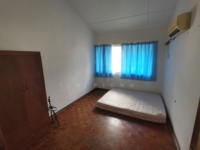 2-storey Terraced House for Sale in Taman Klebang Besar (Klebang) - Tim Piong - Bedroom - PropertyGuru.com.my
