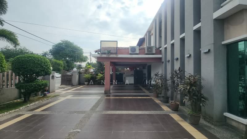 Semi-Detached House for Sale in Taman Overseas Union (Taman Oug) (Jalan Klang Lama (Old Klang Road)) - Anna H - Exterior - PropertyGuru.com.my