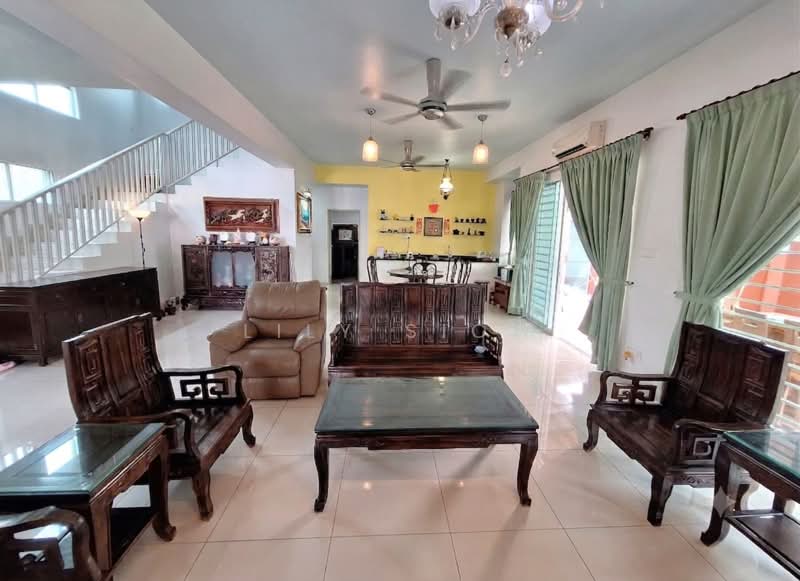 Semi-Detached House for Sale in Taman Equine (Seri Kembangan) - Lily Siow - Living Room - PropertyGuru.com.my