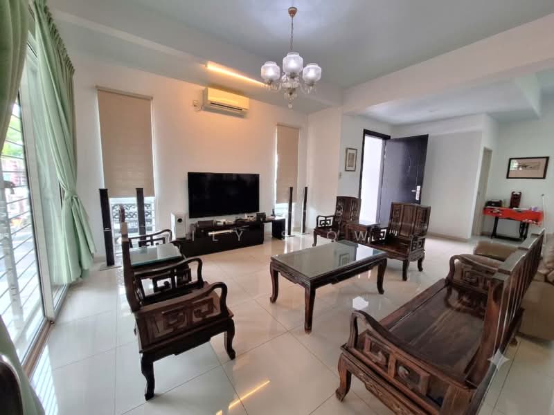 Semi-Detached House for Sale in Taman Equine (Seri Kembangan) - Lily Siow - Living Room - PropertyGuru.com.my