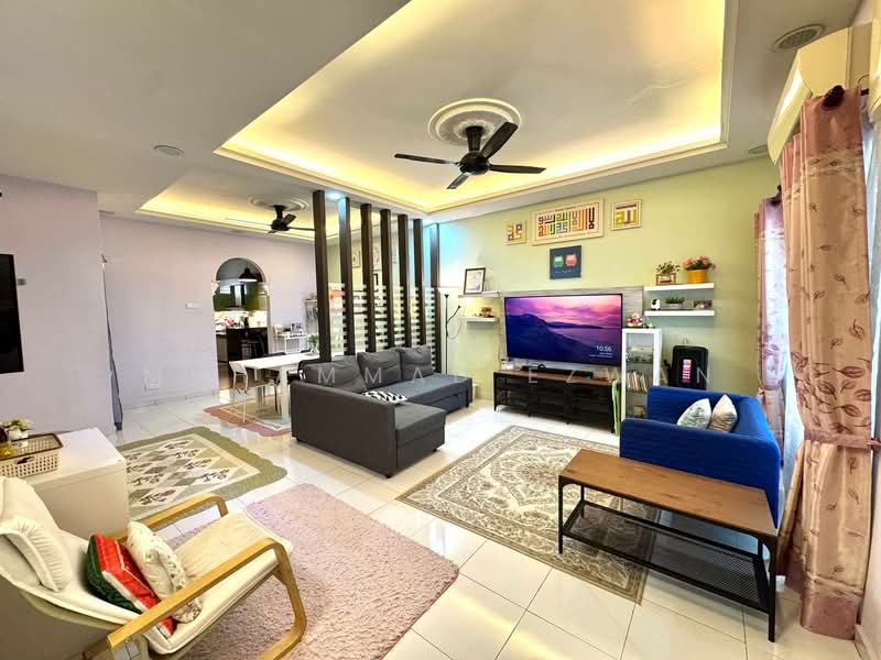 Rumah Teres 2 Tingkat untuk Dijual di Seksyen 33 (Shah Alam) - Muhammad Ezwan - Living Room - PropertyGuru.com.my