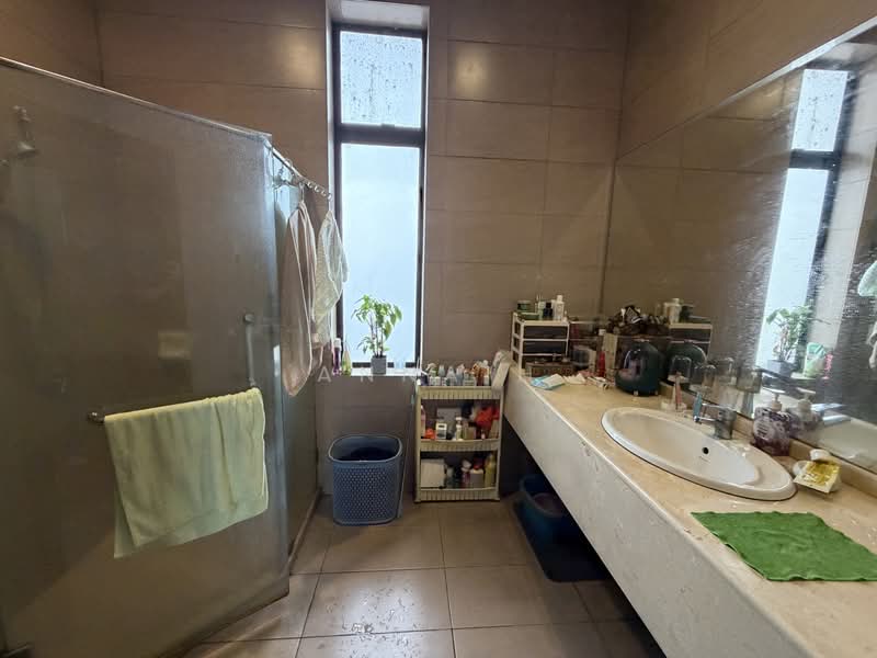 Bungalow for Sale in Taman Gembira (Jalan Klang Lama (Old Klang Road)) - Anna H - Bathroom - PropertyGuru.com.my