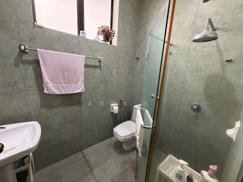 Bungalow for Sale in Taman Gembira (Jalan Klang Lama (Old Klang Road)) - Anna H - Bathroom - PropertyGuru.com.my