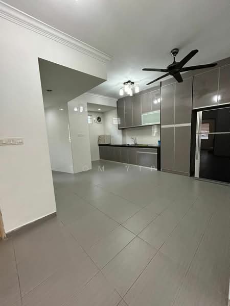 2-storey Terraced House for Rent in Sunway Kayangan (Shah Alam) - Tom Yip - Kitchen - PropertyGuru.com.my