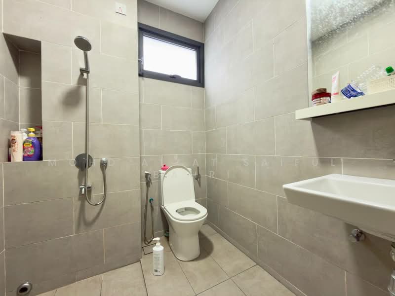 2-storey Terraced House for Sale in Elmina (Shah Alam) - Mohd Aizat Saiful Bahri - Bathroom - PropertyGuru.com.my