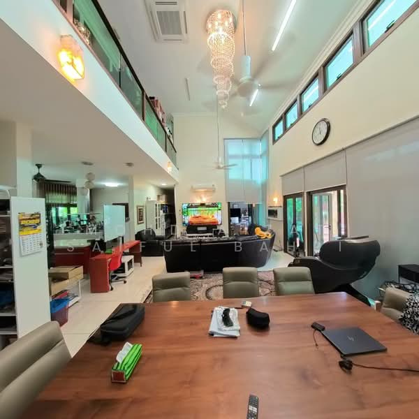 Rumah Banglo untuk Dijual di Bandar Kinrara Seksyen 9 (Bandar Kinrara) - Mohd Aizat Saiful Bahri - Living Room - PropertyGuru.com.my