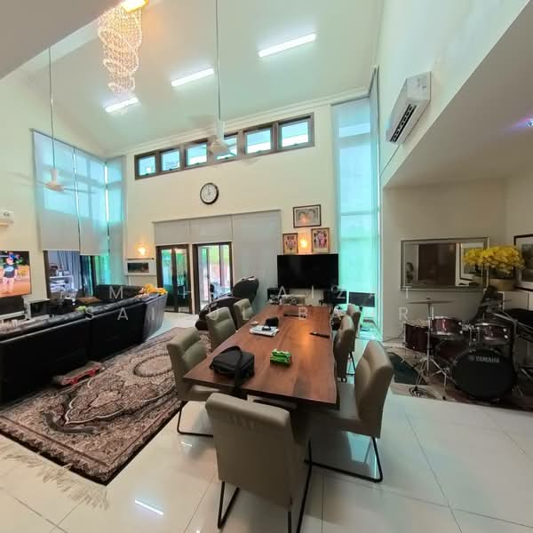 Rumah Banglo untuk Dijual di Bandar Kinrara Seksyen 9 (Bandar Kinrara) - Mohd Aizat Saiful Bahri - Living Room - PropertyGuru.com.my