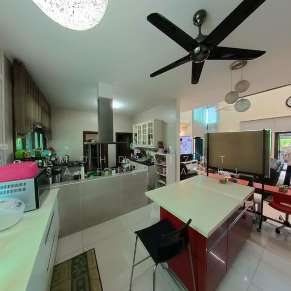 Rumah Banglo untuk Dijual di Bandar Kinrara Seksyen 9 (Bandar Kinrara) - Mohd Aizat Saiful Bahri - Kitchen - PropertyGuru.com.my